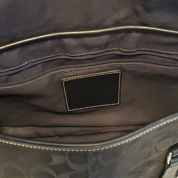 Black Coach purse - Picture 4 of 4